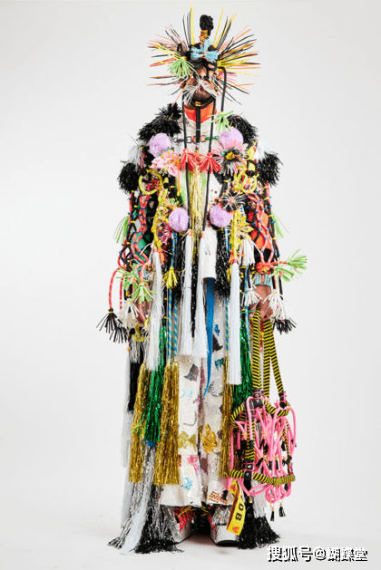 Van|这是疯了吗？对！摆脱限制看时尚