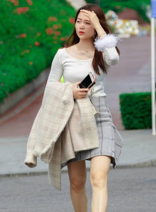 身材|比例不好的女生,不要穿“半短不长靴”,显腿短