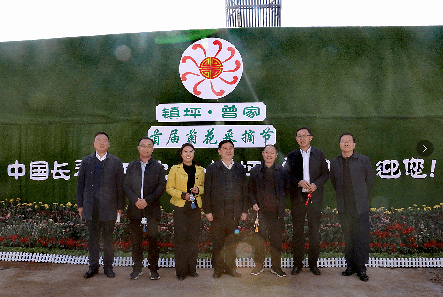 2019农民人均纯收入_农民卡通图片(2)