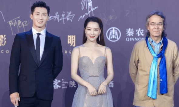 白冰揭开大牌咖位鄙视链,扯下了明星光鲜亮丽的遮羞布