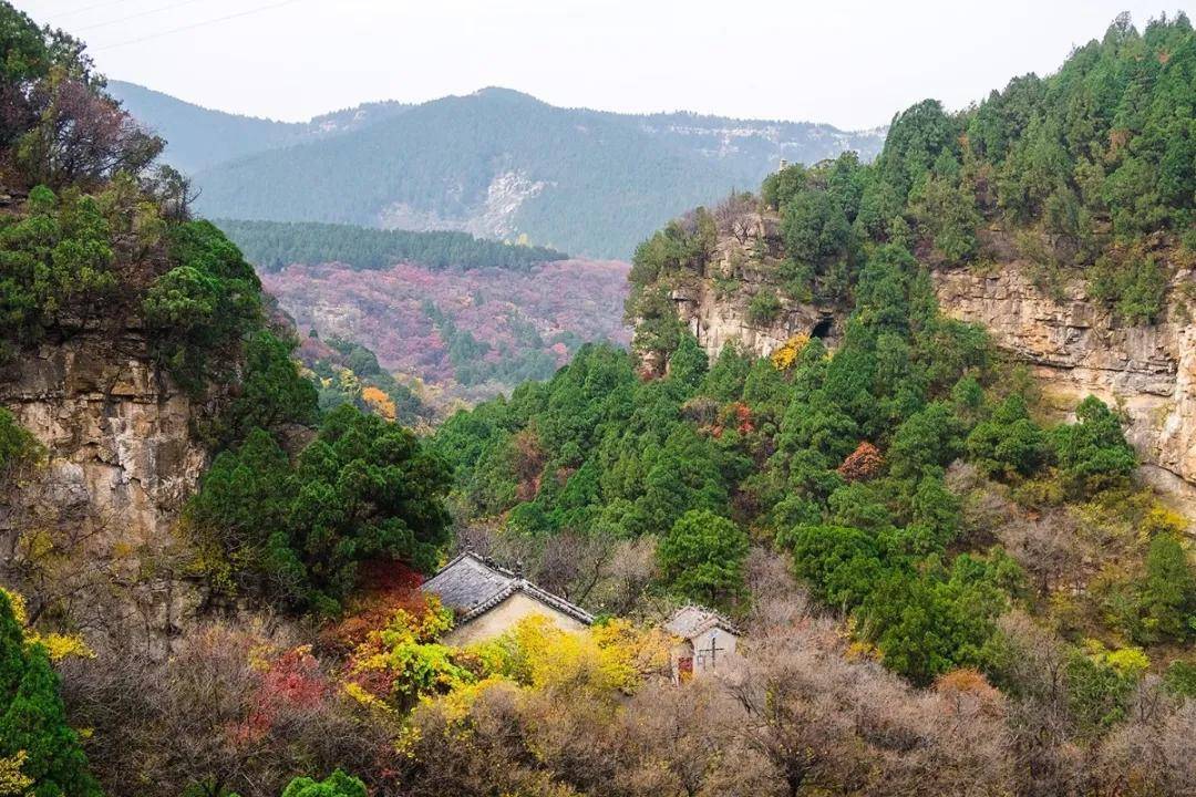秋游济南秘境佛峪大峡谷 秋游济南秘境佛峪大峡谷