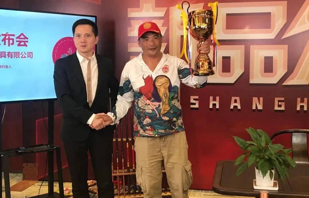 鲤鱼饵料排行_一生共被人钓起63次的鲤鱼,死后登上报纸,被誉为“人民的鱼”(2)