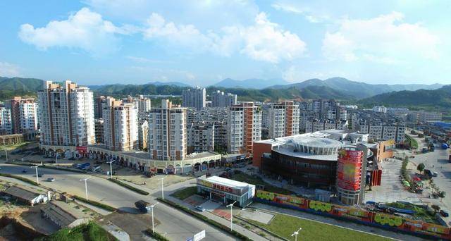 四川gdp2020_2020国庆四川图片(2)