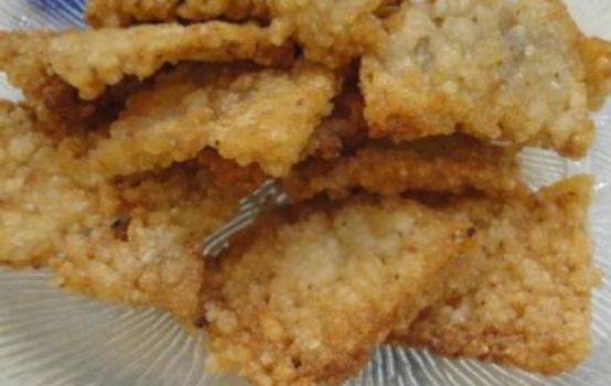 进行|色泽诱人，口感酥脆，好吃极了！用剩米饭做锅巴