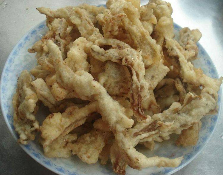 椒盐|要这样做，炸出来的蘑菇酥酥脆脆，比肉还香！做炸蘑菇时