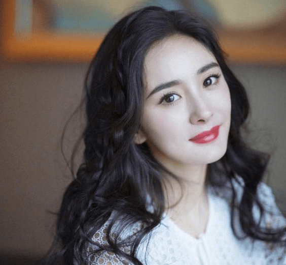 中国有哪些女艺人最火爆呢?排前三的原来是这几位