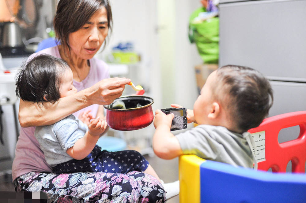 科学家庭育儿视频 06b51e021e284adba4cec30c9dd8d715.jpeg