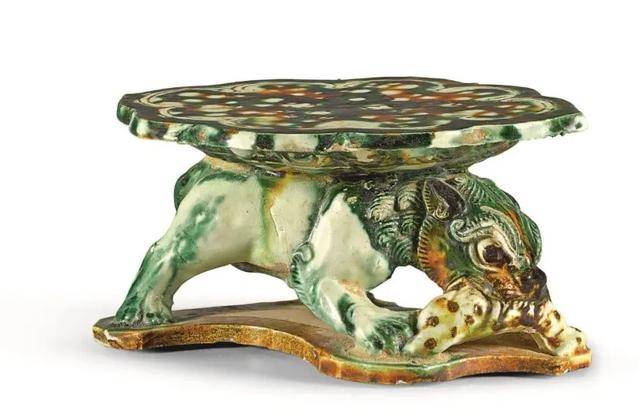 三彩|伦敦苏富比大拍精美唐三彩，带你见证大唐盛世华光！