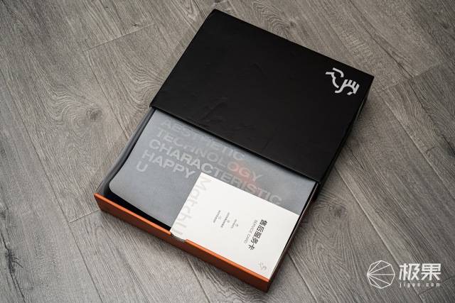 西装|AI智能定制，弹力十足巨能装，专治各种“身材不服”