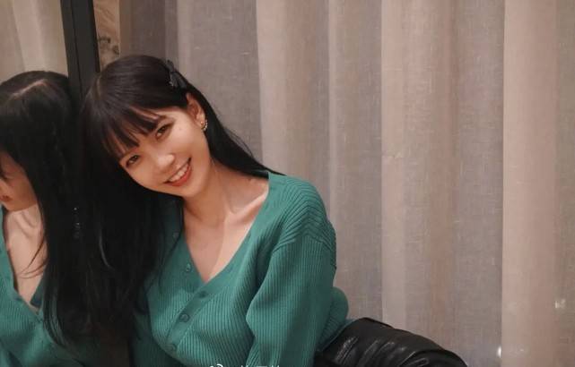 施子怡|知乎美女直播却大翻车！精修照片和直播颜值“毫不相干”，太敢P