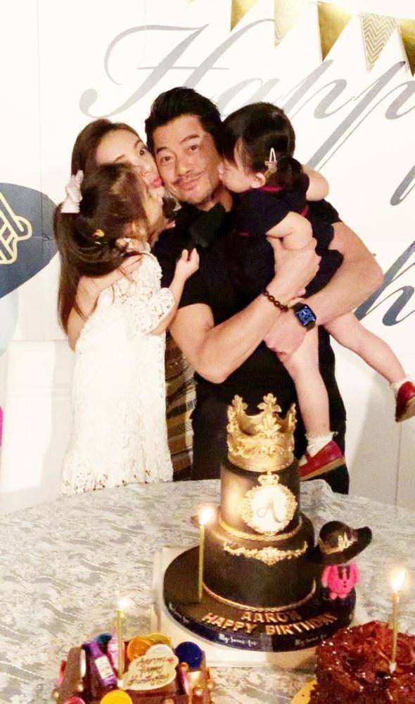 cos|方媛晒万圣节造型，扎双马尾cos水冰月，扮相清纯别有韵味