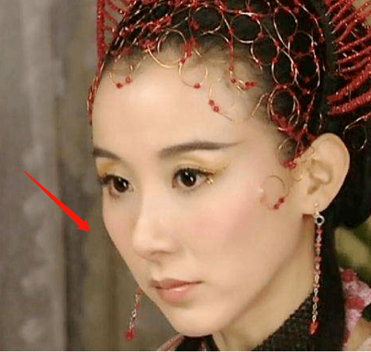 阿娇|阿娇前夫赖弘国不仅仍住在两人婚房中,还闹起了艳照门余震...