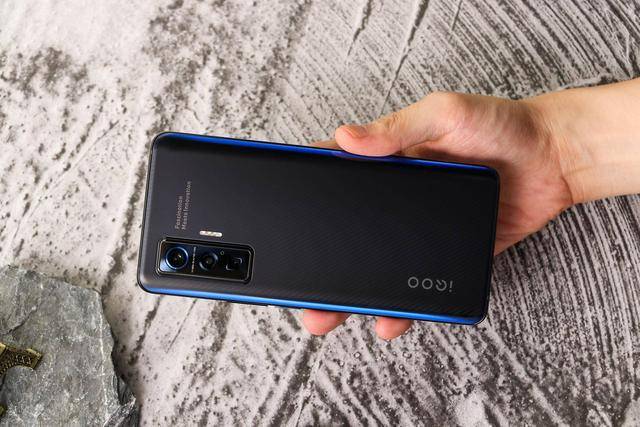 iqoo5 pro充电慢是怎么回事 99e36140bfbe40b3835b750e0f5d2e9d.jpeg