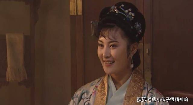 随父母流落到郓城,后其父得病身亡,无钱安葬,宋江施舍了棺木又给了十
