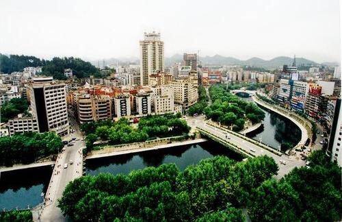 毕节市城区人口_毕节市城区图(3)