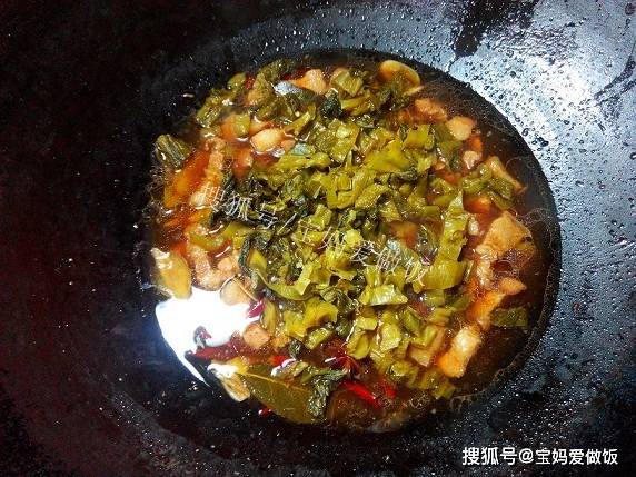 简单又好吃才是最实用的老坛酸菜卤肉饭走起
