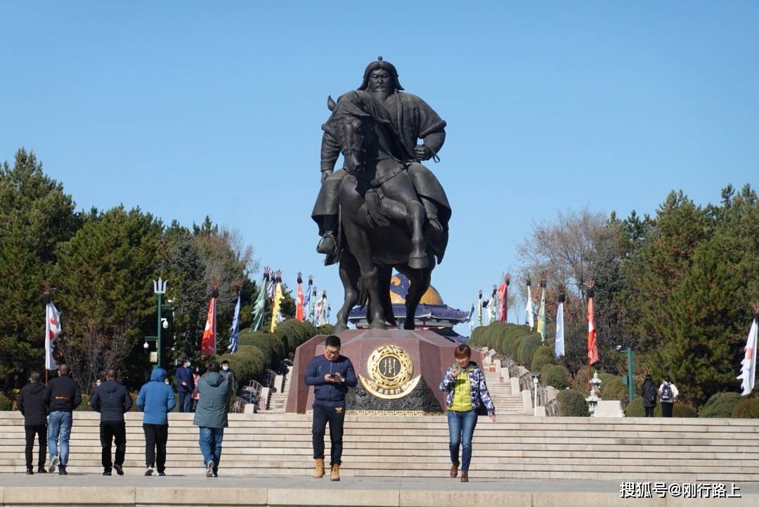 衣冠冢|成吉思汗陵旅游区，一代天骄的衣冠冢