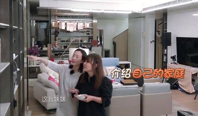 王鸥遗传妈妈天生“颜值高”,同母异父妹妹更漂亮