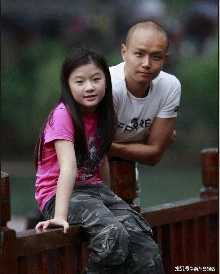 乐嘉三次婚姻,三任老婆个个貌美如花,小女儿照片曝光