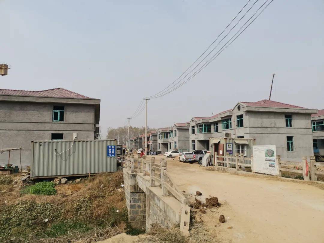 赣榆赣马镇新石村新型社区最新建设进展几十栋主体建筑封顶