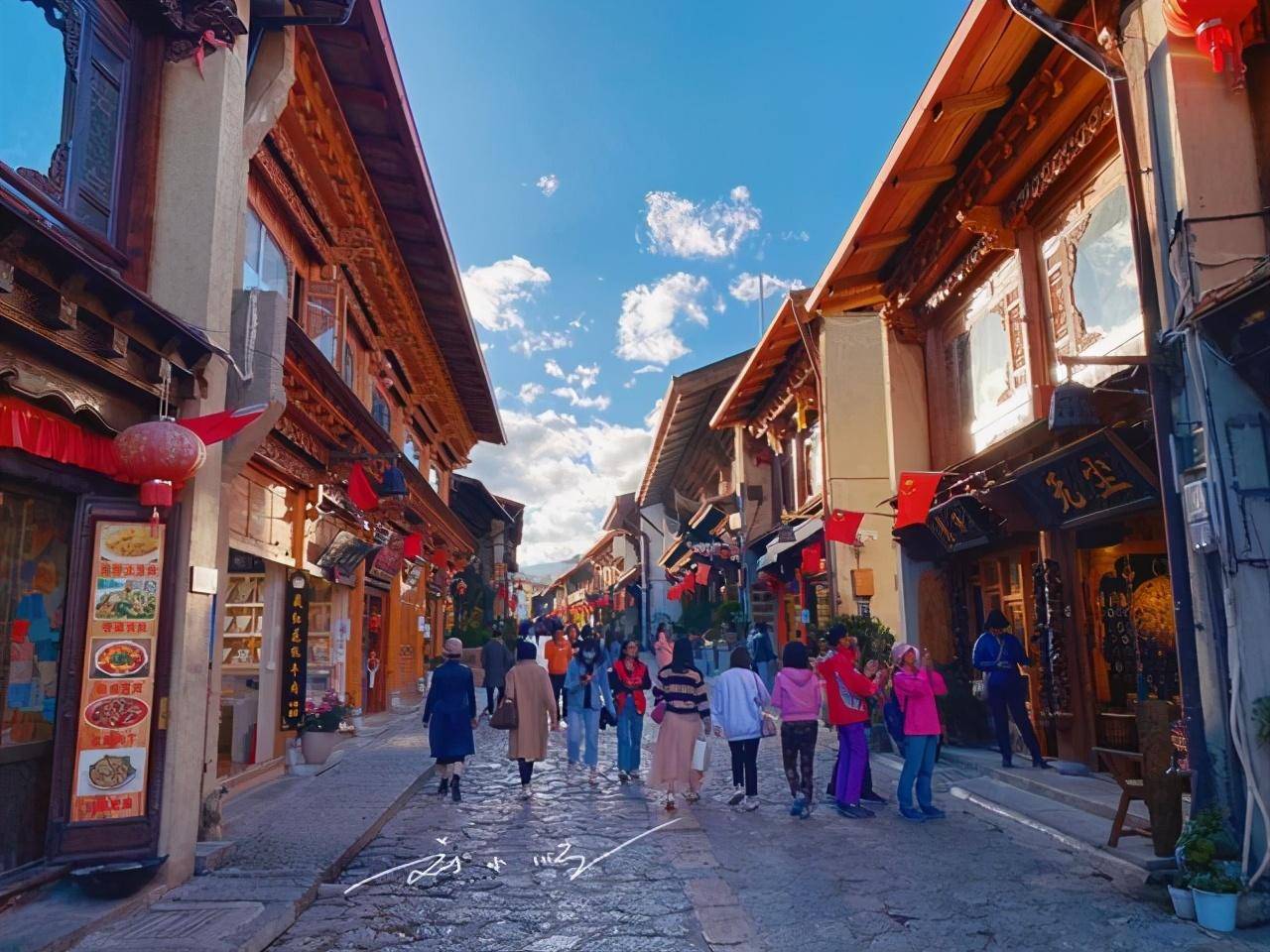 云南最特别的旅游城市，它的名字虽然是藏语，却是由英国人发明的_香格里拉