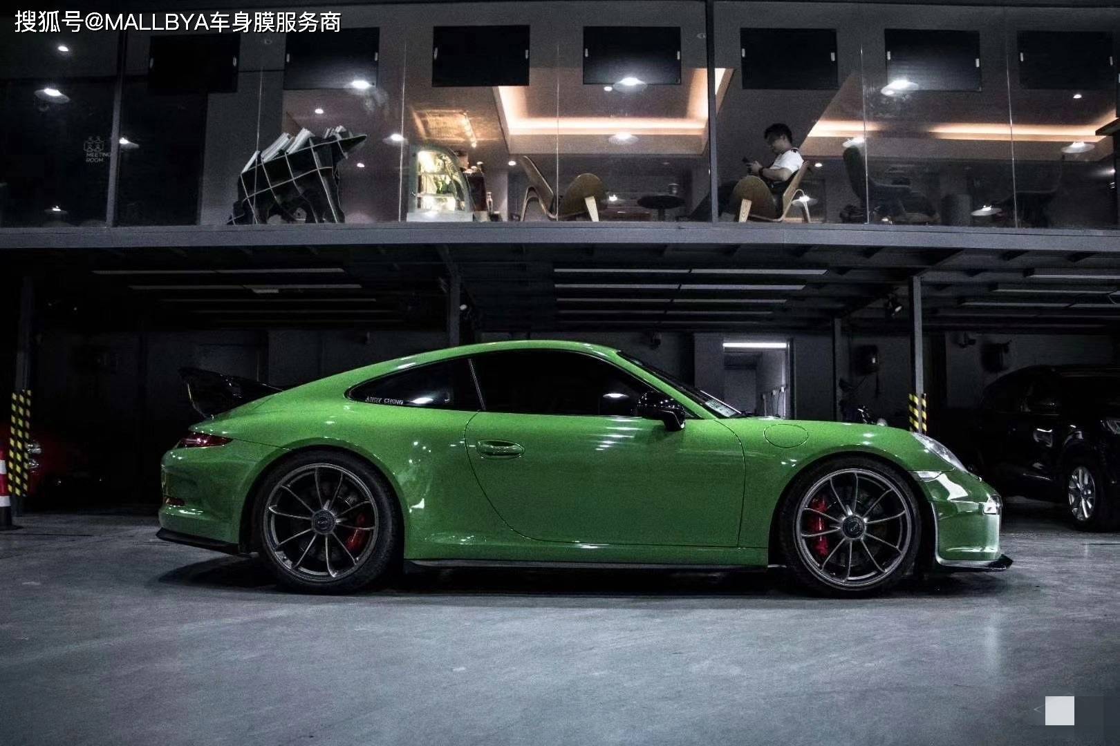 保时捷911 gt3 汽车改色橄榄绿 清新活力爆棚