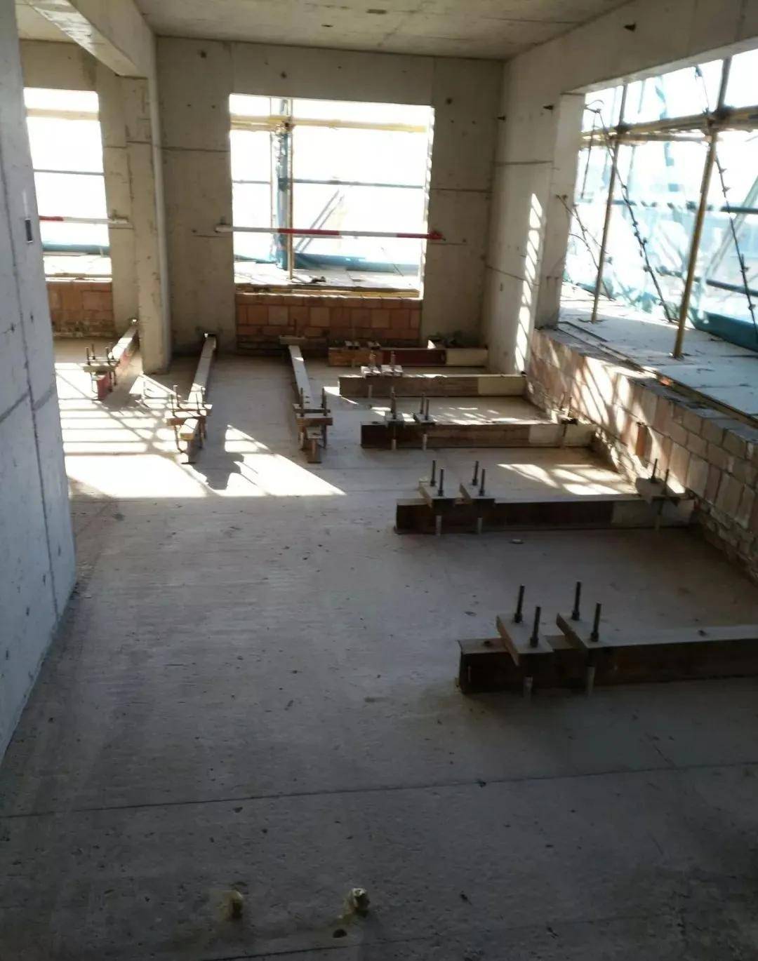 安全人“看着”都舒服的图片