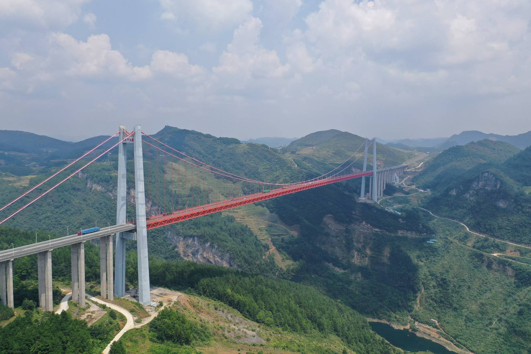 牛!贵州第一大桥清水河特大桥,总投资15亿元,壮美如云端天路
