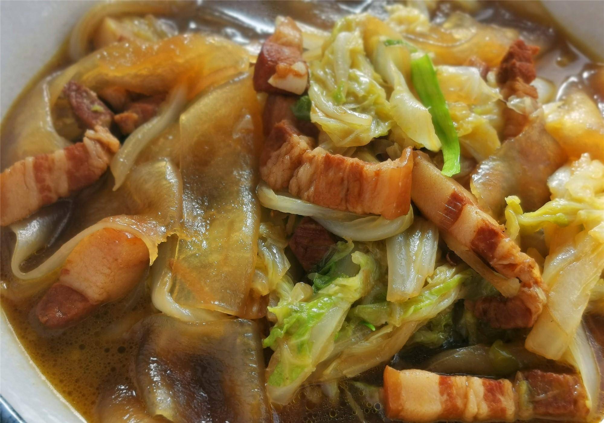 原创天冷,大白菜的这个做法,在东北特受欢迎,炖上一大锅,暖身暖心