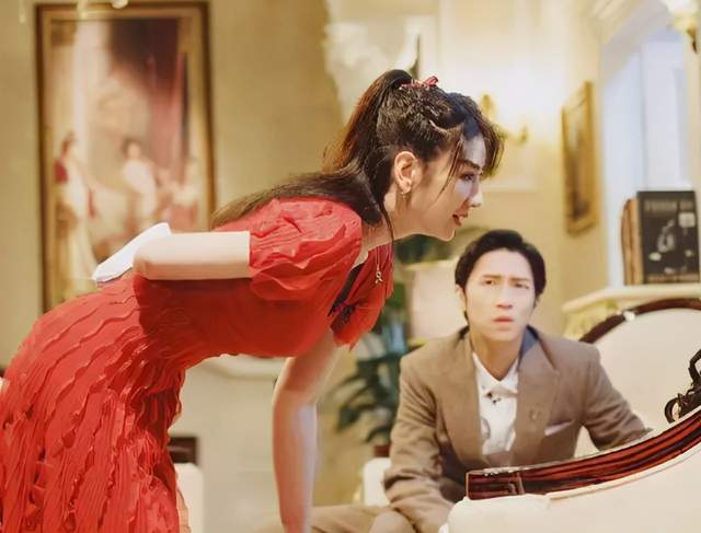 黄奕自揭与黄毅清的夺女大战,将过往变成表演素材