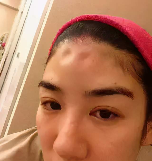 黄奕自揭与黄毅清的夺女大战,将过往变成表演素材