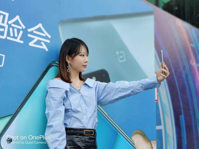 线下体验会:一加8T不将就的万圣节速跑体验