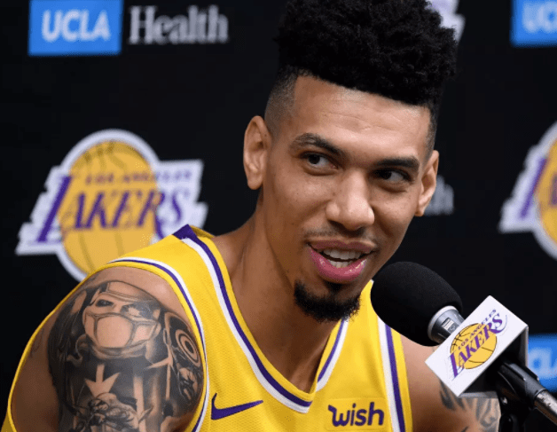 詹姆斯伤情最新报道 37b9b0ed8d5a4bbd8e5bb0a7fa0be030.png