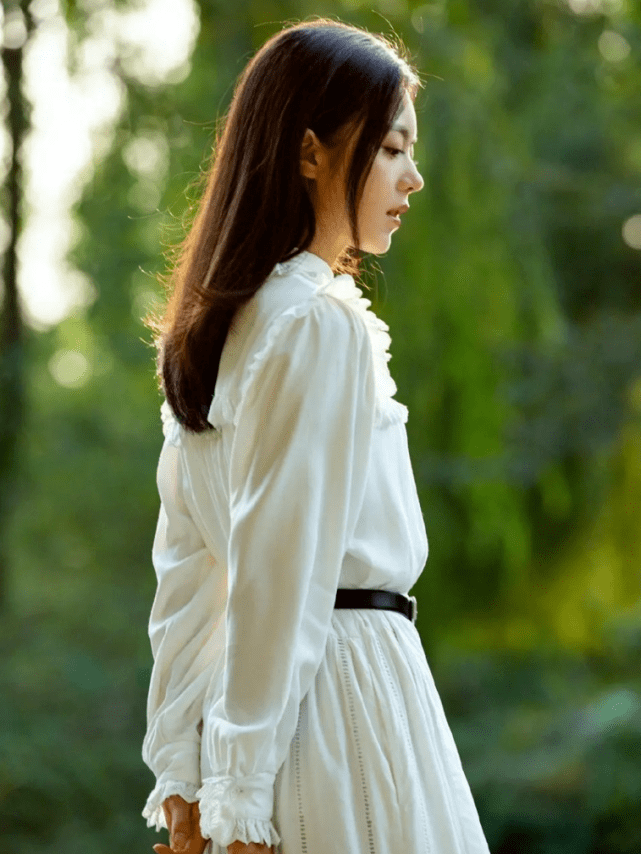如何成为一个高级感女生 eda2bff22b50438b8a6ad00da962ec2c.png