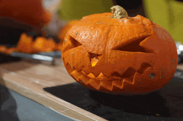 万圣节吃瓜群众vs挖瓜群众