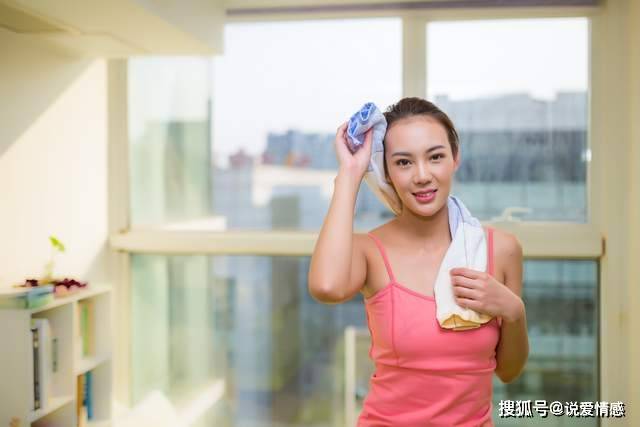 原创为什么有些女人可以越来越好看?根本原因是什么?