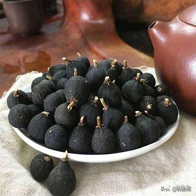 如何挑选茶叶的好坏图解 cd34bccec2504f849929465cbdd59923.jpeg