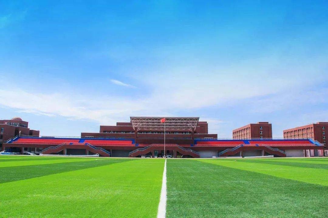 乌鲁木齐中学排行榜_网上热传＂乌鲁木齐排名前十的重点初中＂,快来看看有没有你的学校?