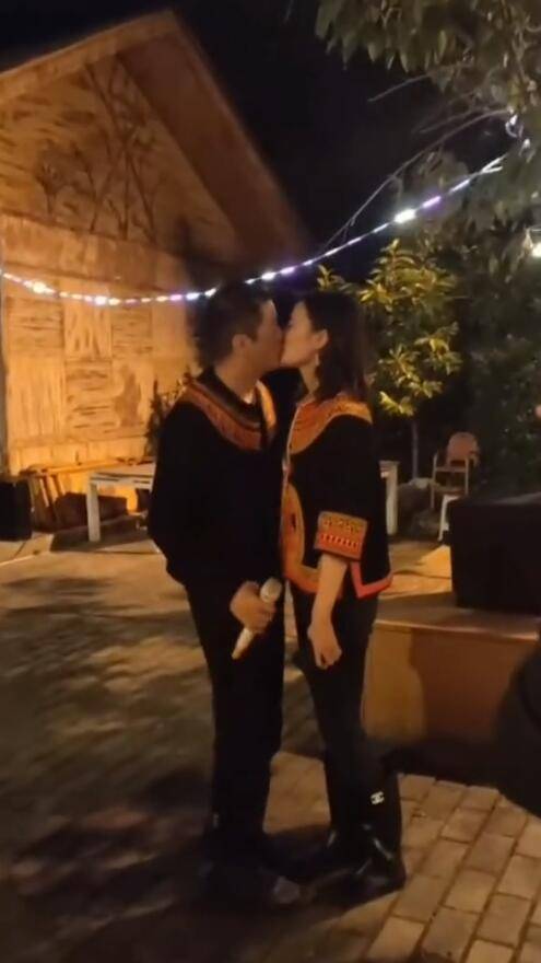 李亚鹏表白小19后女友后,前任放声高歌心情好