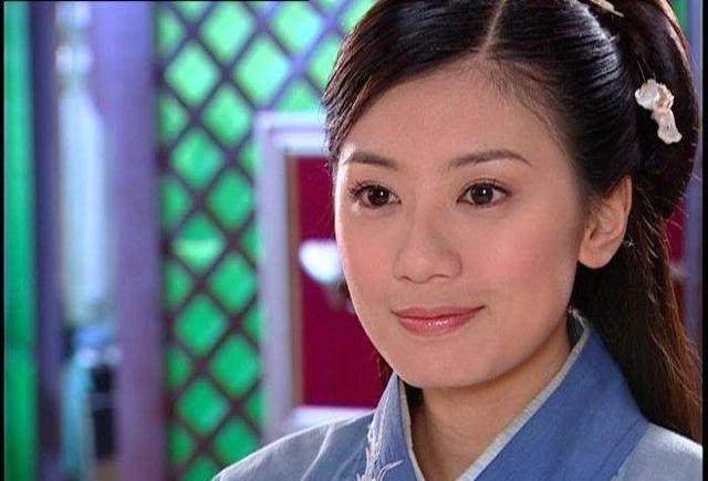 随后,贾静雯又与赵文卓合作主演了古装奇幻剧《神医侠侣,还有古装轻