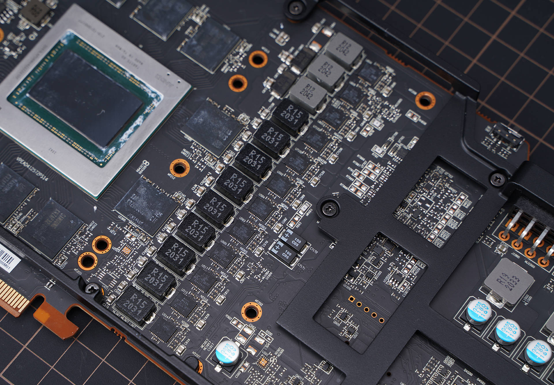 -bit|非公版更强 讯景XFX RX6800 XT海外版显卡评测