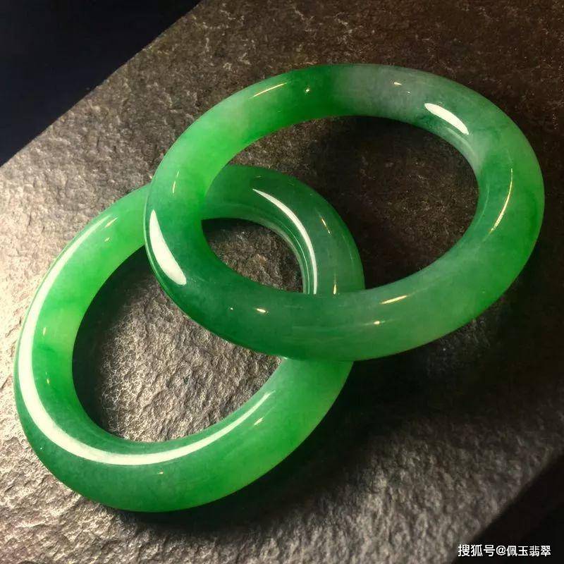 48d0f7659d0b4540b1d2d292580dfd28.jpeg