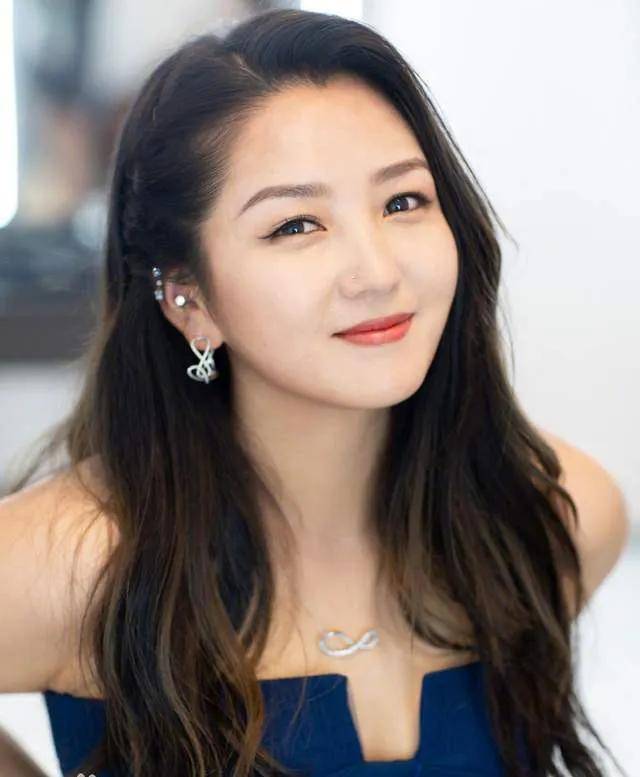 何潔與前夫雙雙出軌，嫁給不如前夫離婚的刁磊，五年生三胎後直呼養不起 娛樂八卦吃瓜 第1张