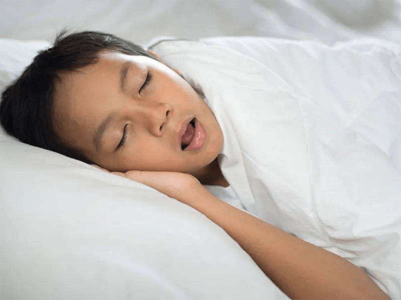 孩子|看到快长出的牙齿是歪的，该怎么办？孩子换牙齿了