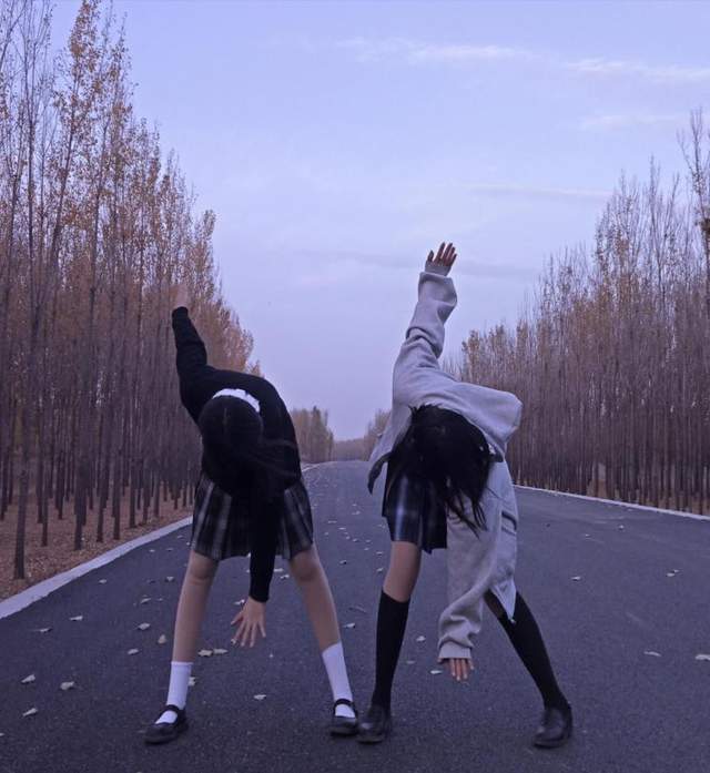 光腿神器这么受女生欢迎,男生都坐不住了,有人专门买来试一试