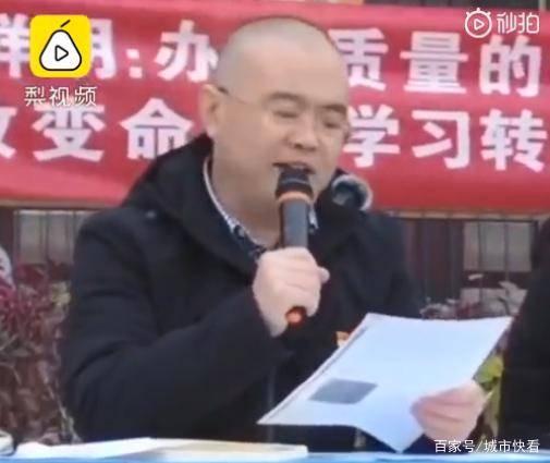 孩子进步，家长送学校750斤蔬菜，真心换真心