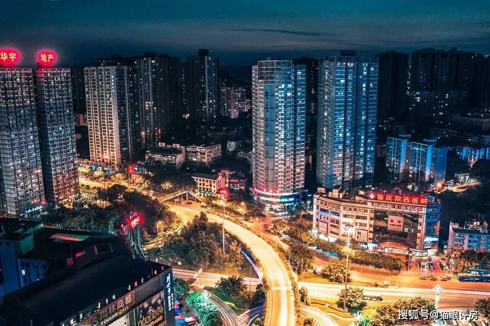 石桥铺夜景,图片来源于网络