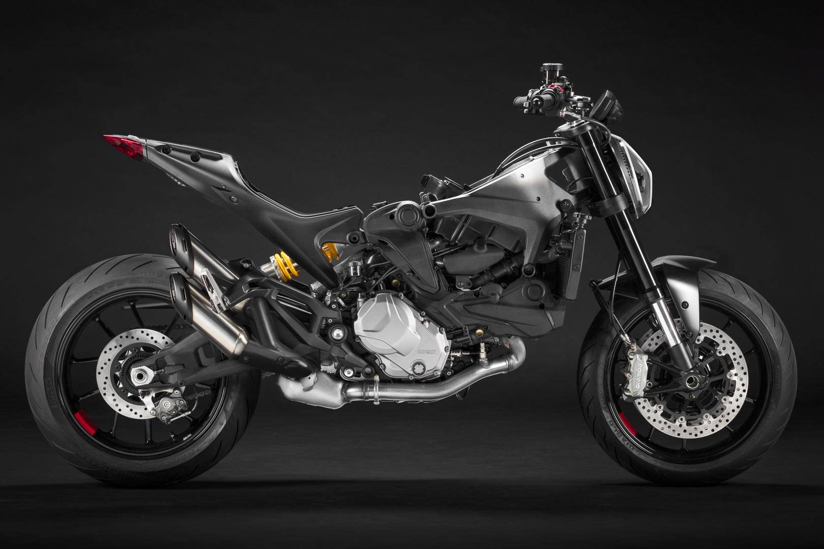 它将取代杜卡迪阵容中的风冷monster 797和水冷monster 821.