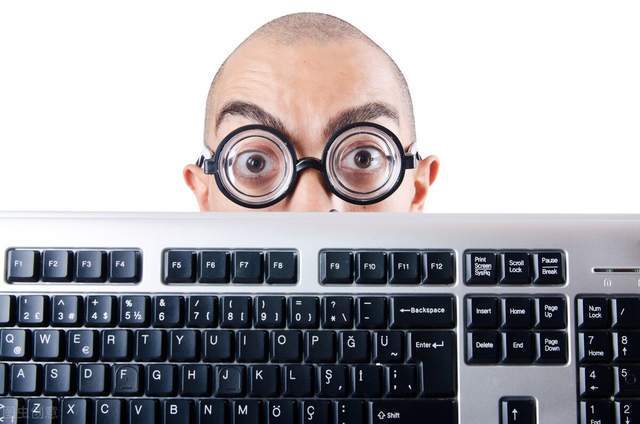 键盘手是什么意思 17d0e4db11bf4c57bec05d9996b32d16.jpeg