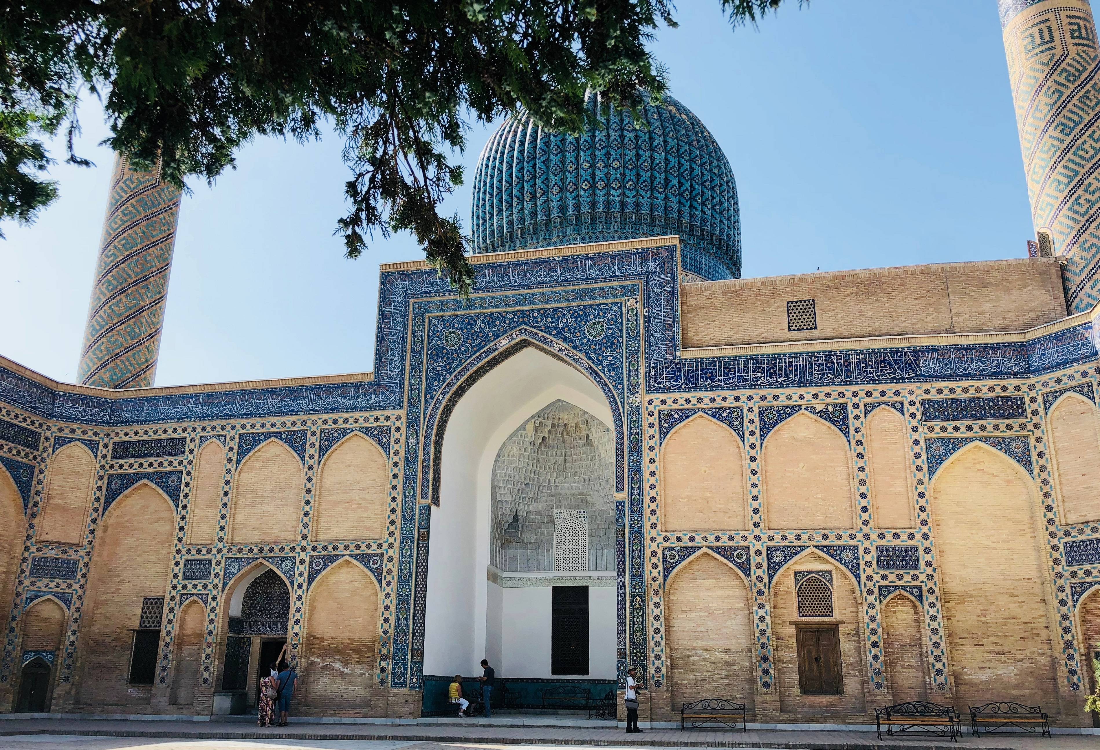 撒马尔罕城有中亚最大的清真寺传说是铁木尔送自己妻子的礼物